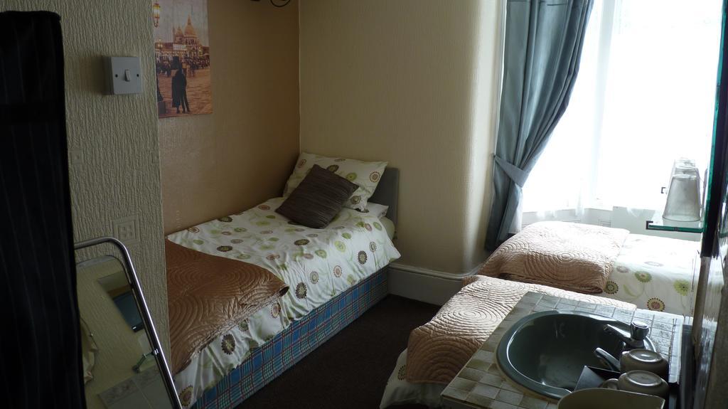 Willow Grove Guest house Blackpool