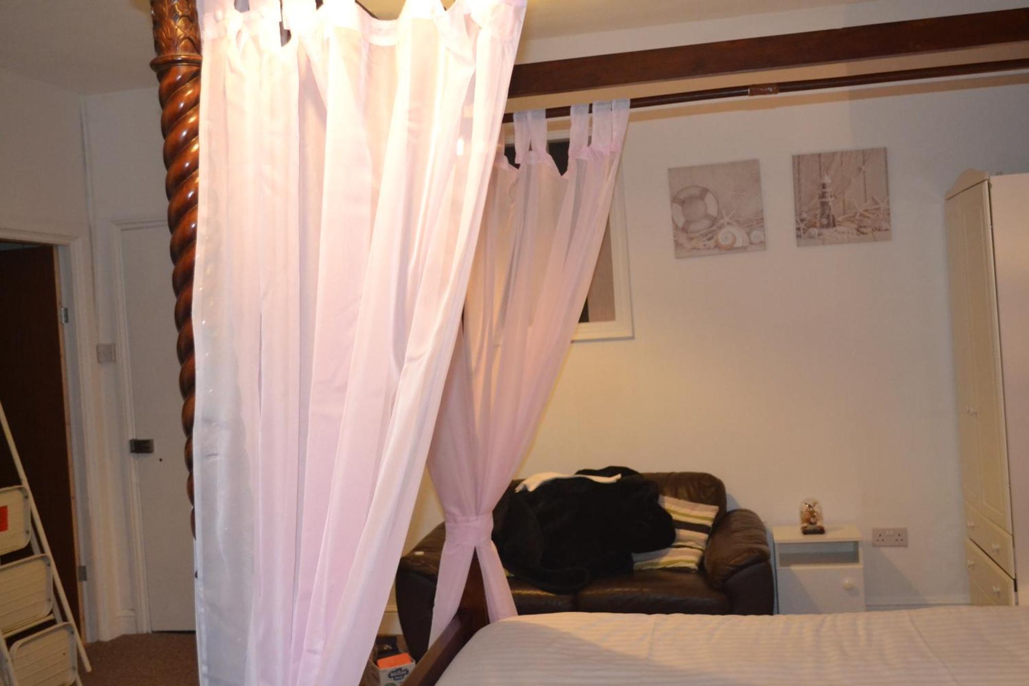 Guest house The Holmlea 3*