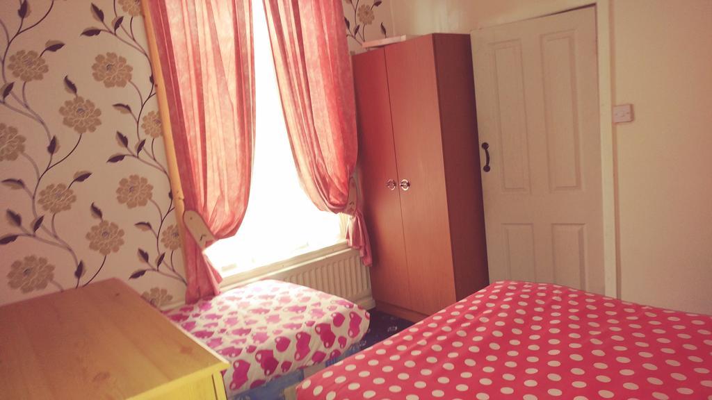 The Woodley Guest house 2*