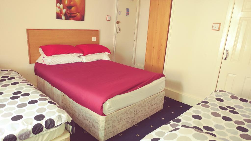 The Woodley Guest house