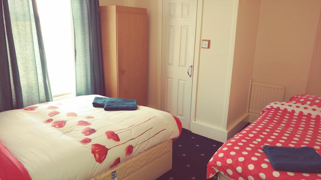 The Woodley Guest house Blackpool