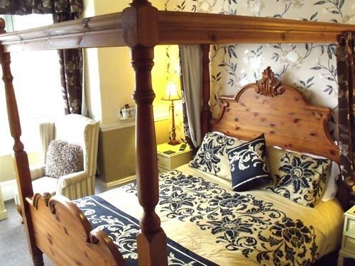 Benson - Small Families & Couples Only 3*