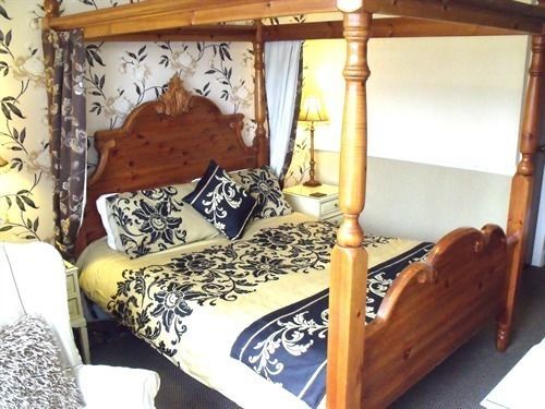 Benson - Small Families & Couples Only 3*