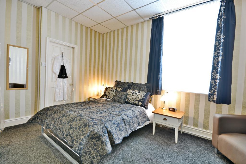 4 Star Phildene 4* Blackpool