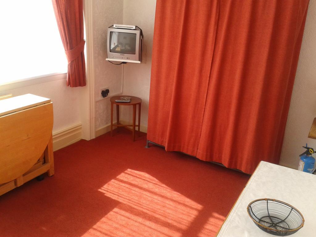 Apartment Lyndale Flats Blackpool