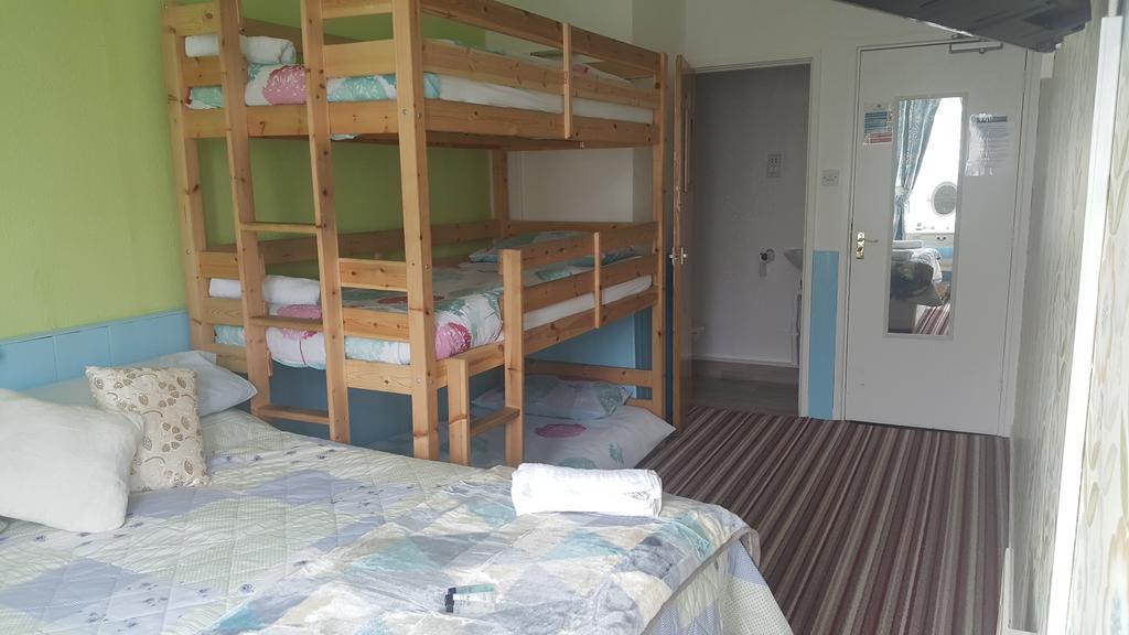 Darfield Guest house Blackpool