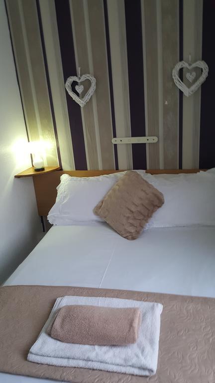 Mayfair 3*