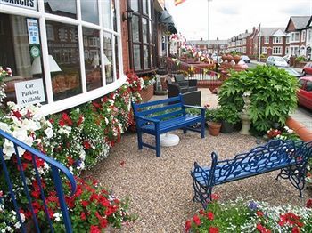 Bed & Breakfast Kings Court Families & Couples