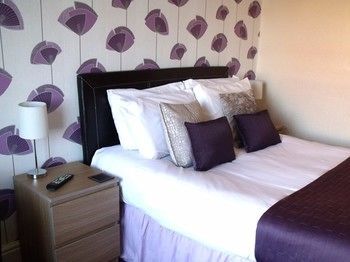Benson - Small Families & Couples Only 3* Blackpool