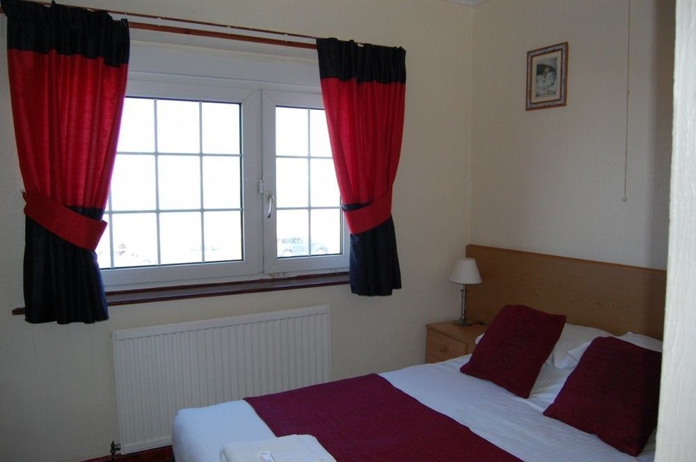 Blue Waves Hotel 2*