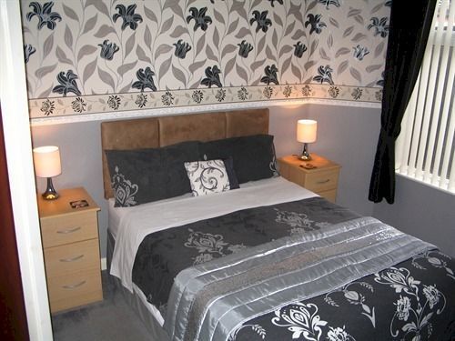 Thornhill 3*