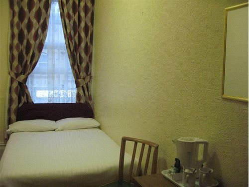 Oyo Wave Crest 4* Blackpool