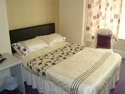 Kings Court Families & Couples Bed & Breakfast Blackpool