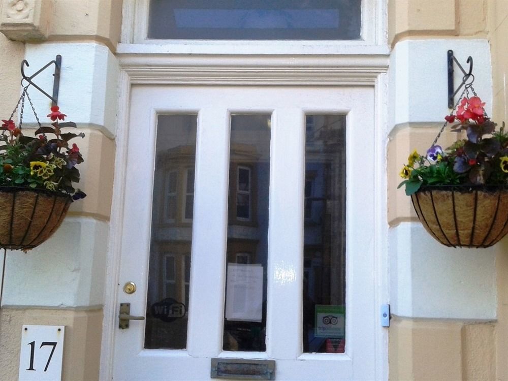 The Castleton Bed & Breakfast Blackpool