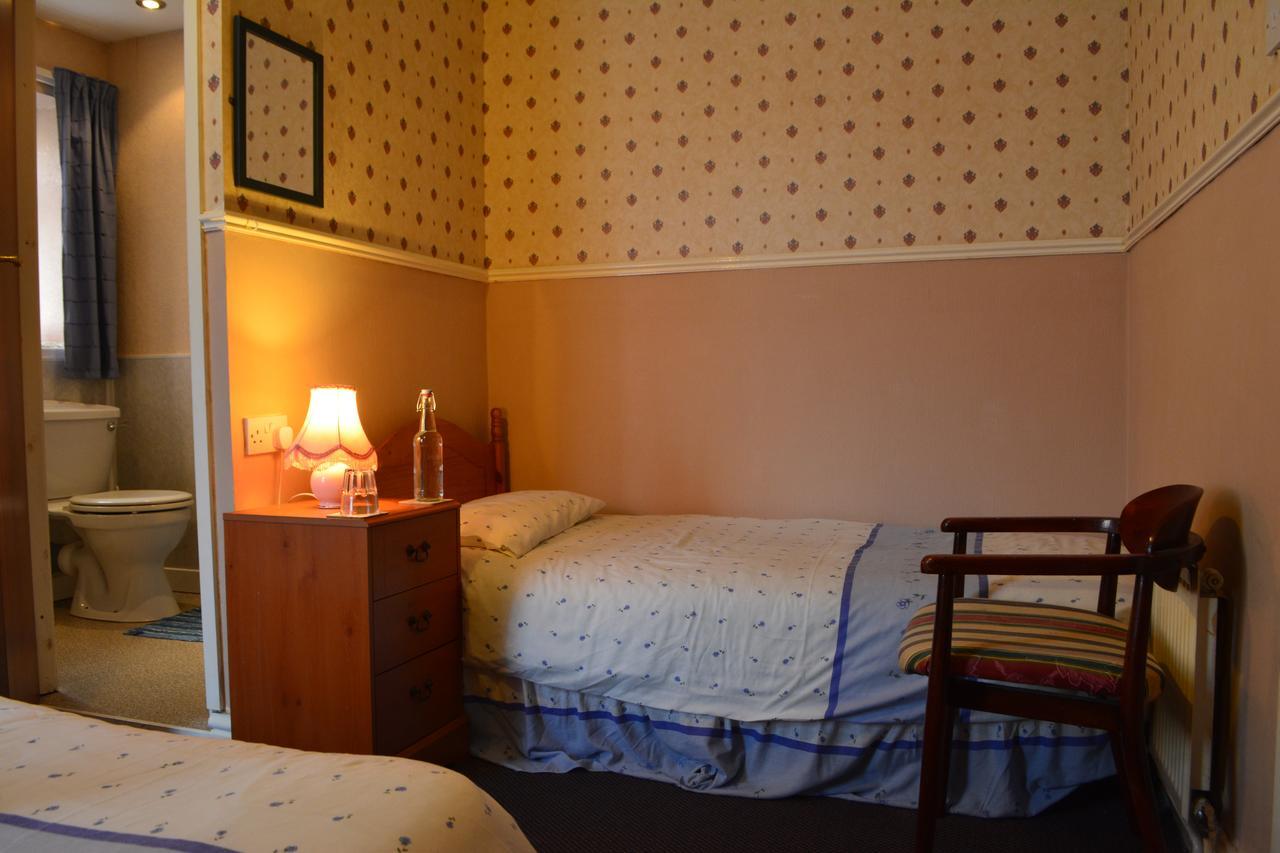 Holm Lea Hotel Bed & Breakfast 3*