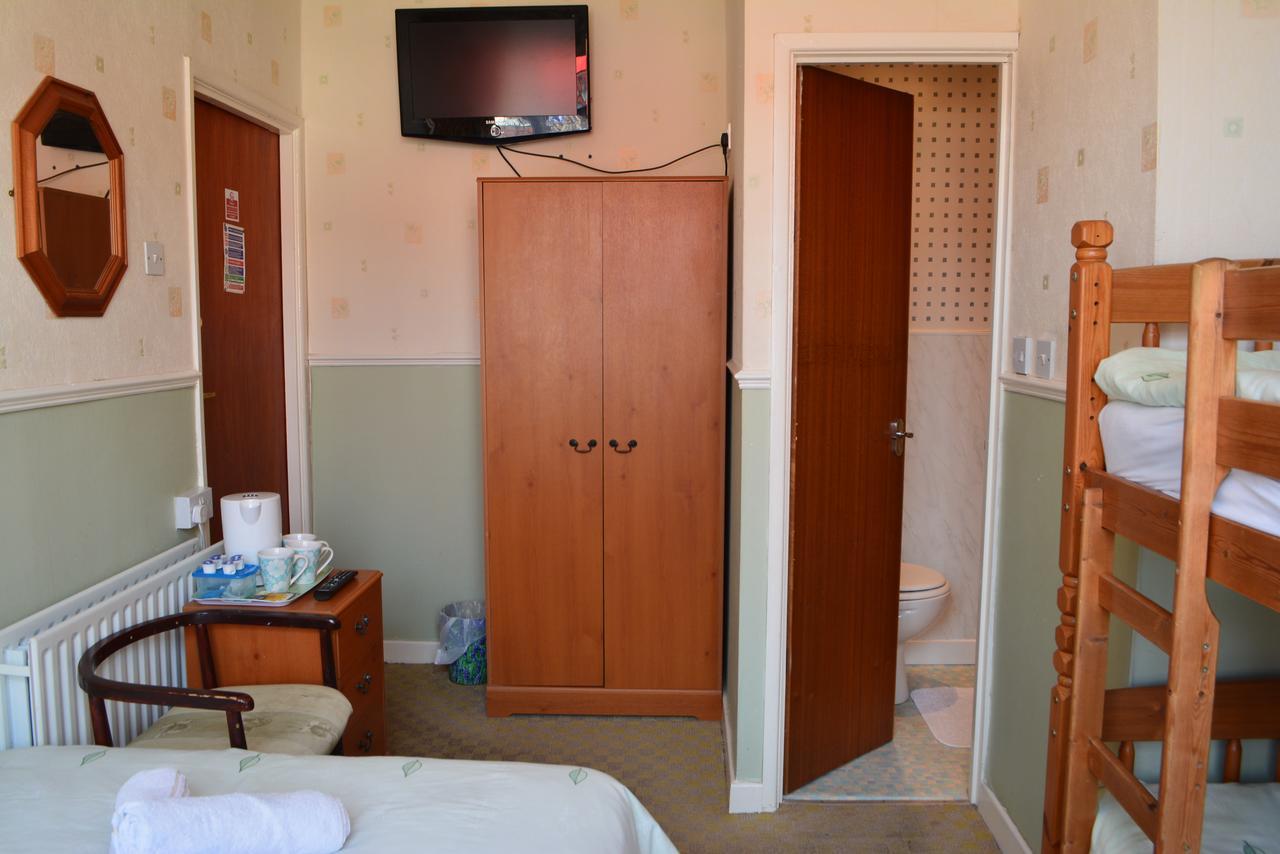 Holm Lea Hotel Bed & Breakfast 3*