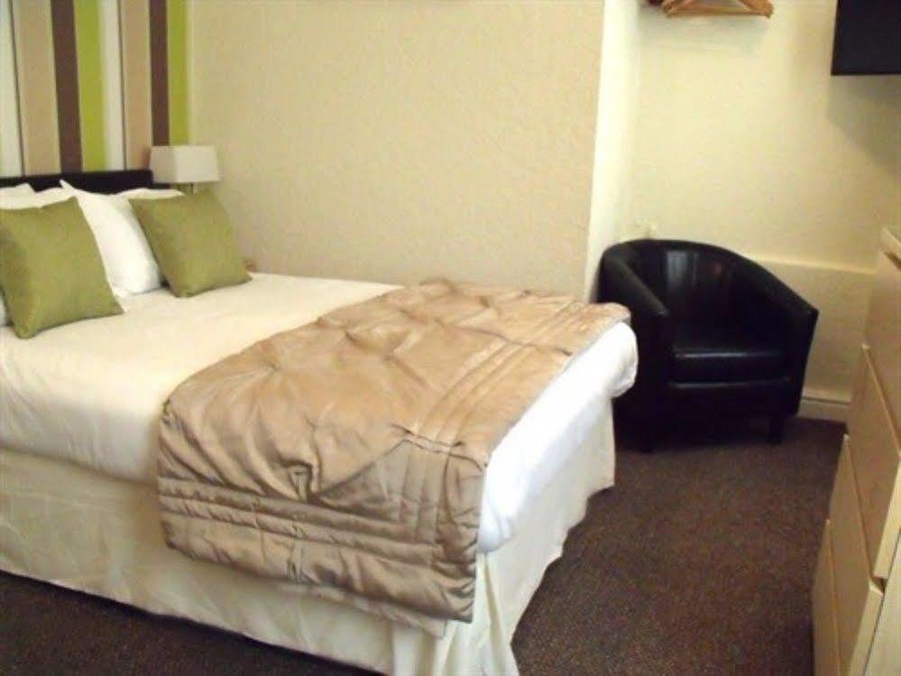 Bed & Breakfast Benson - Small Families & Couples Only 3*