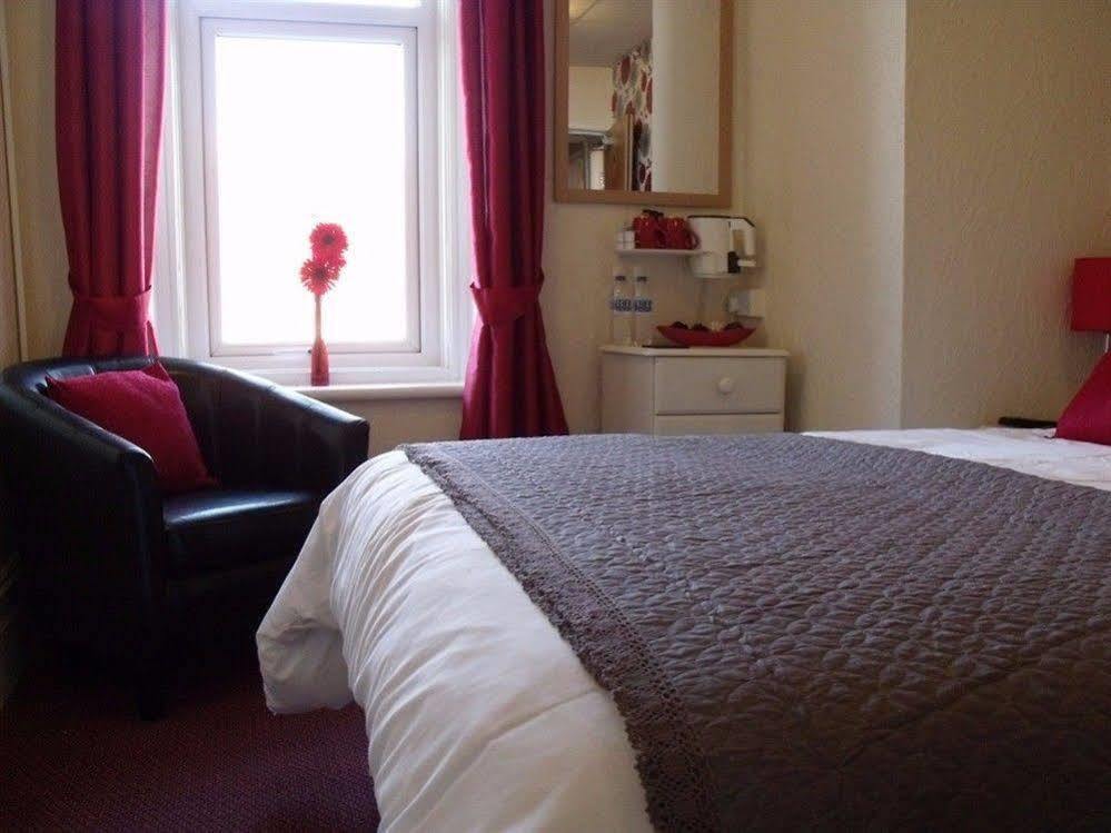 Benson - Small Families & Couples Only Bed & Breakfast Blackpool