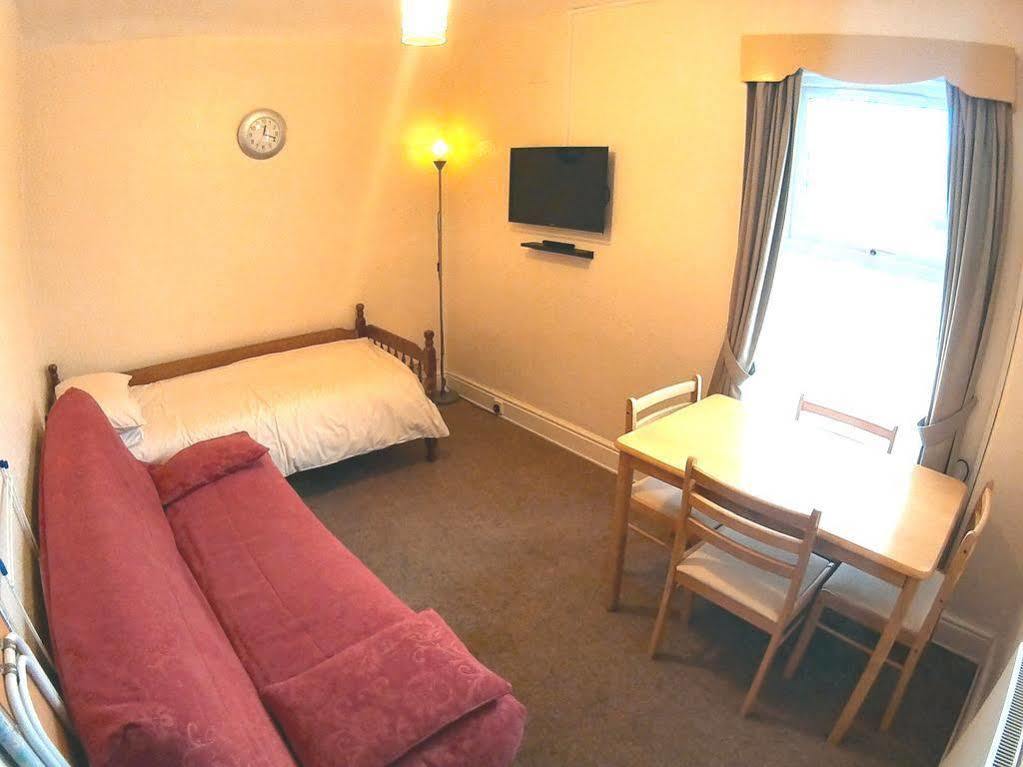 Cleveland Court *