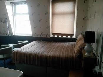 Myroomz Orchid 2* Blackpool