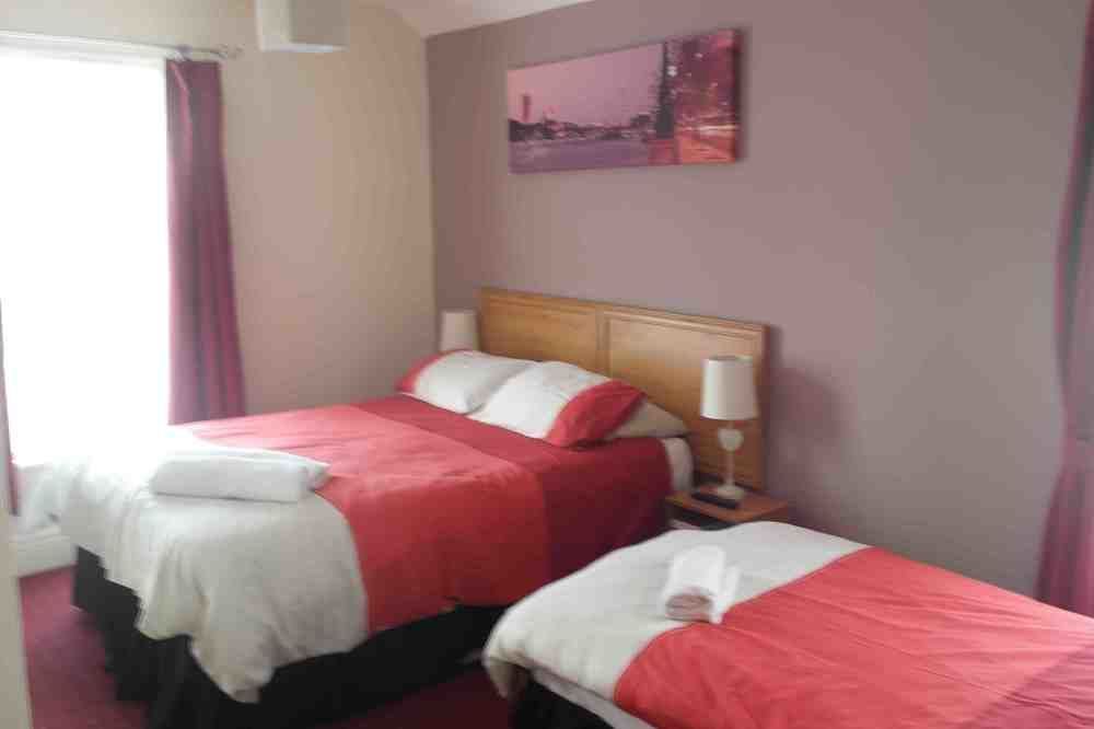 Ringbane House 2* Blackpool