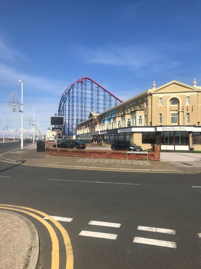 Ocean Waves 3* Blackpool