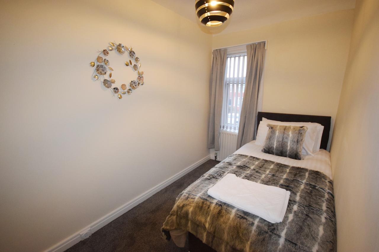 Dudley House *