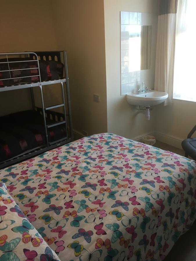Crossways Guest House Guest house