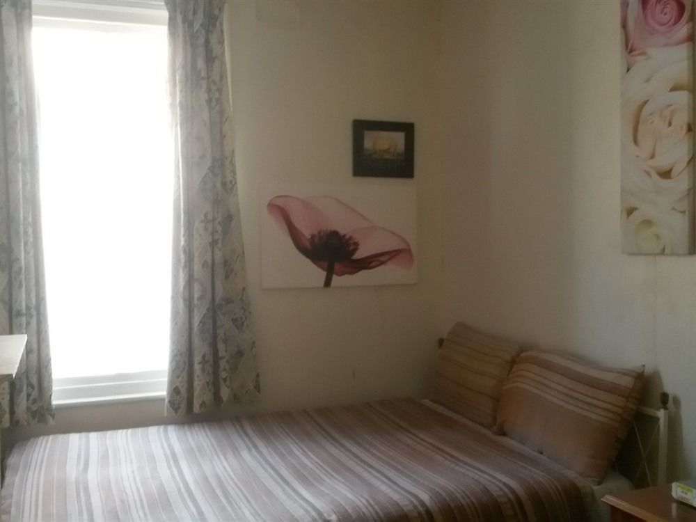 Guest house Myroomz Orchid