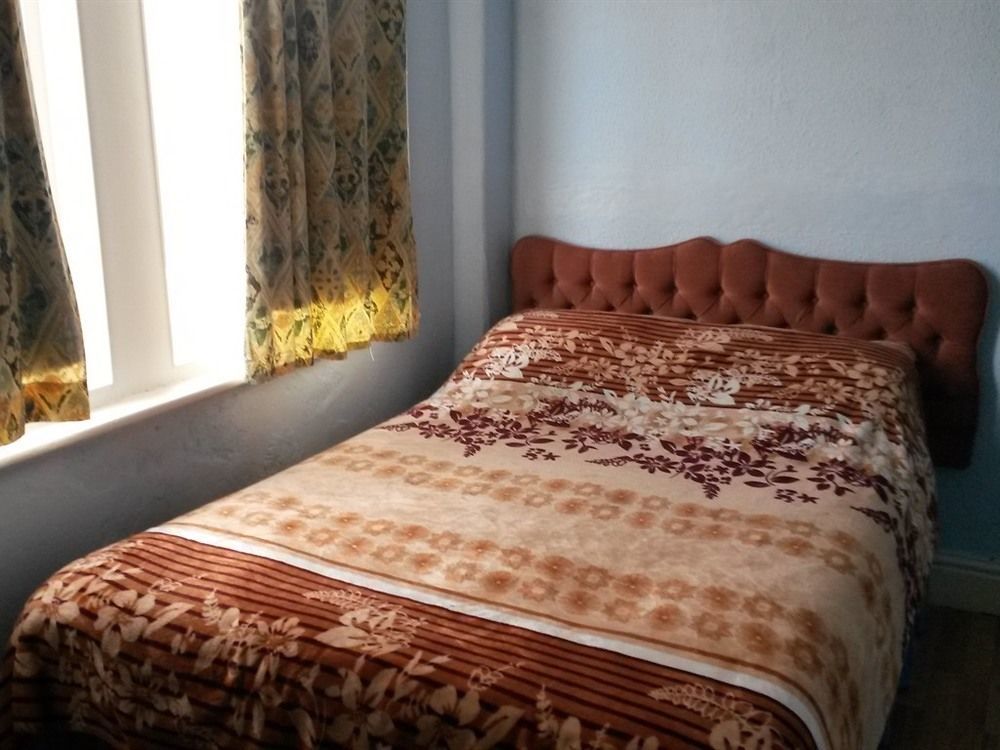 Myroomz Orchid 2* Blackpool