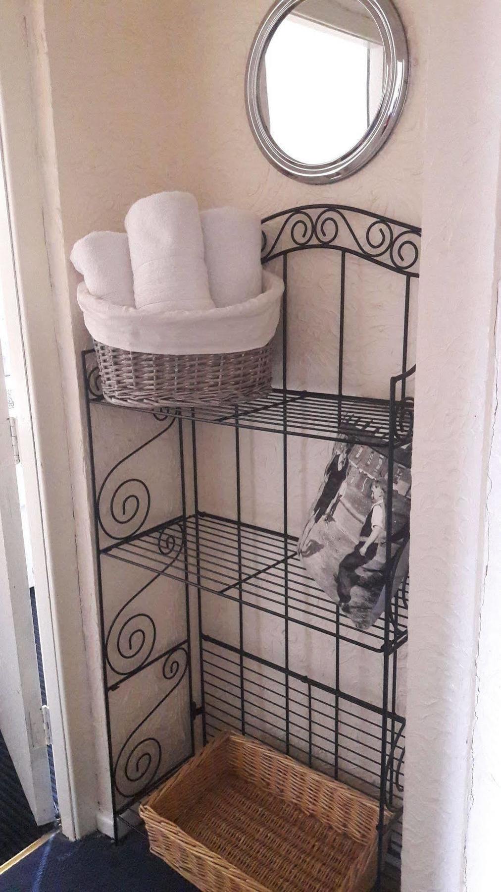 Apartment Bridle