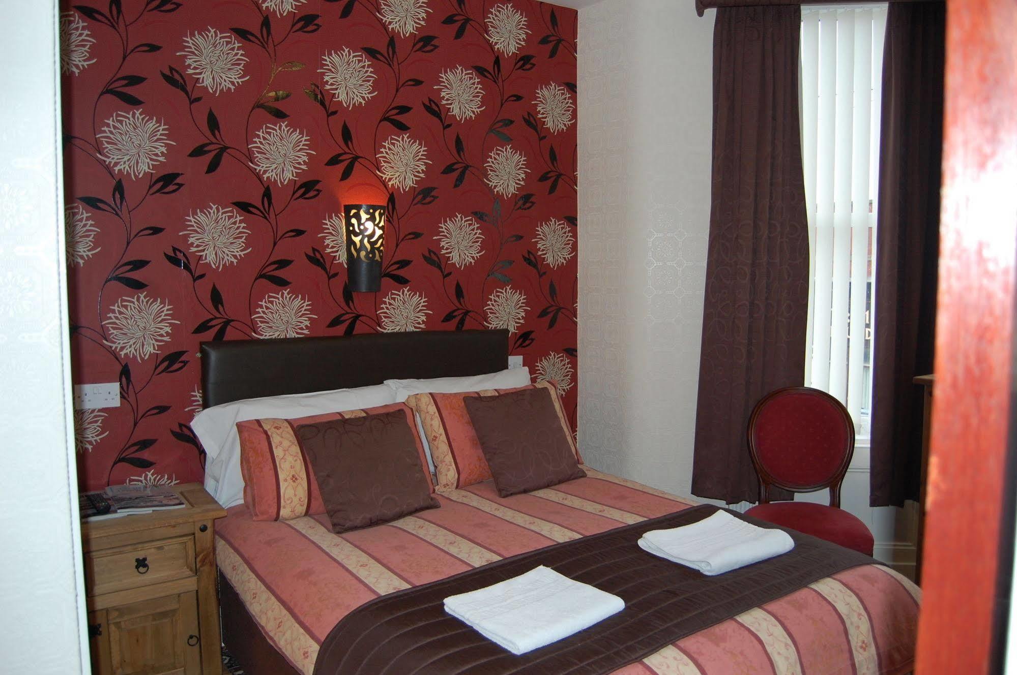 The Trafford 3* Blackpool
