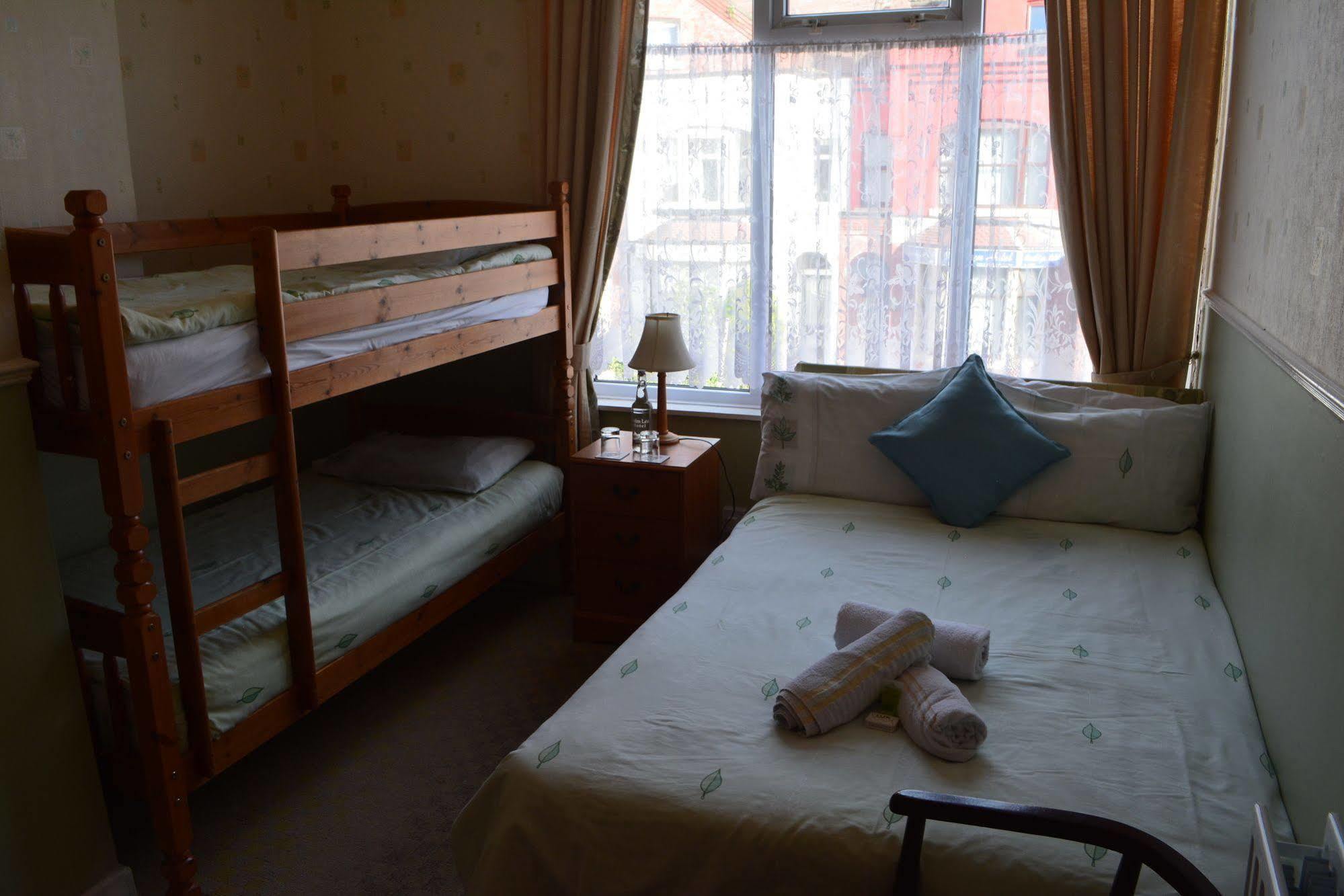 Bed & Breakfast Holm Lea Hotel Blackpool