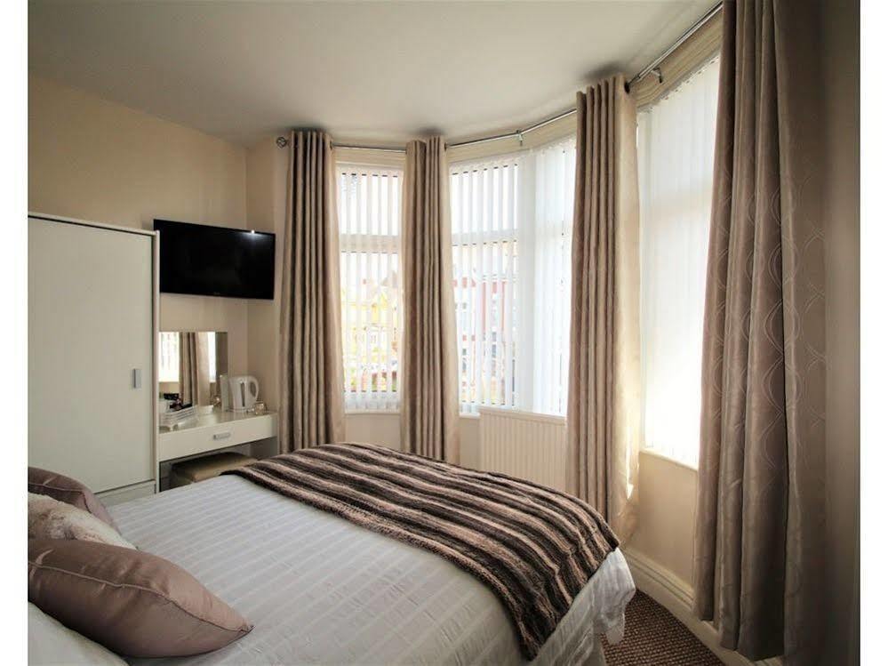 The Inglewood *adults Only* Hotel