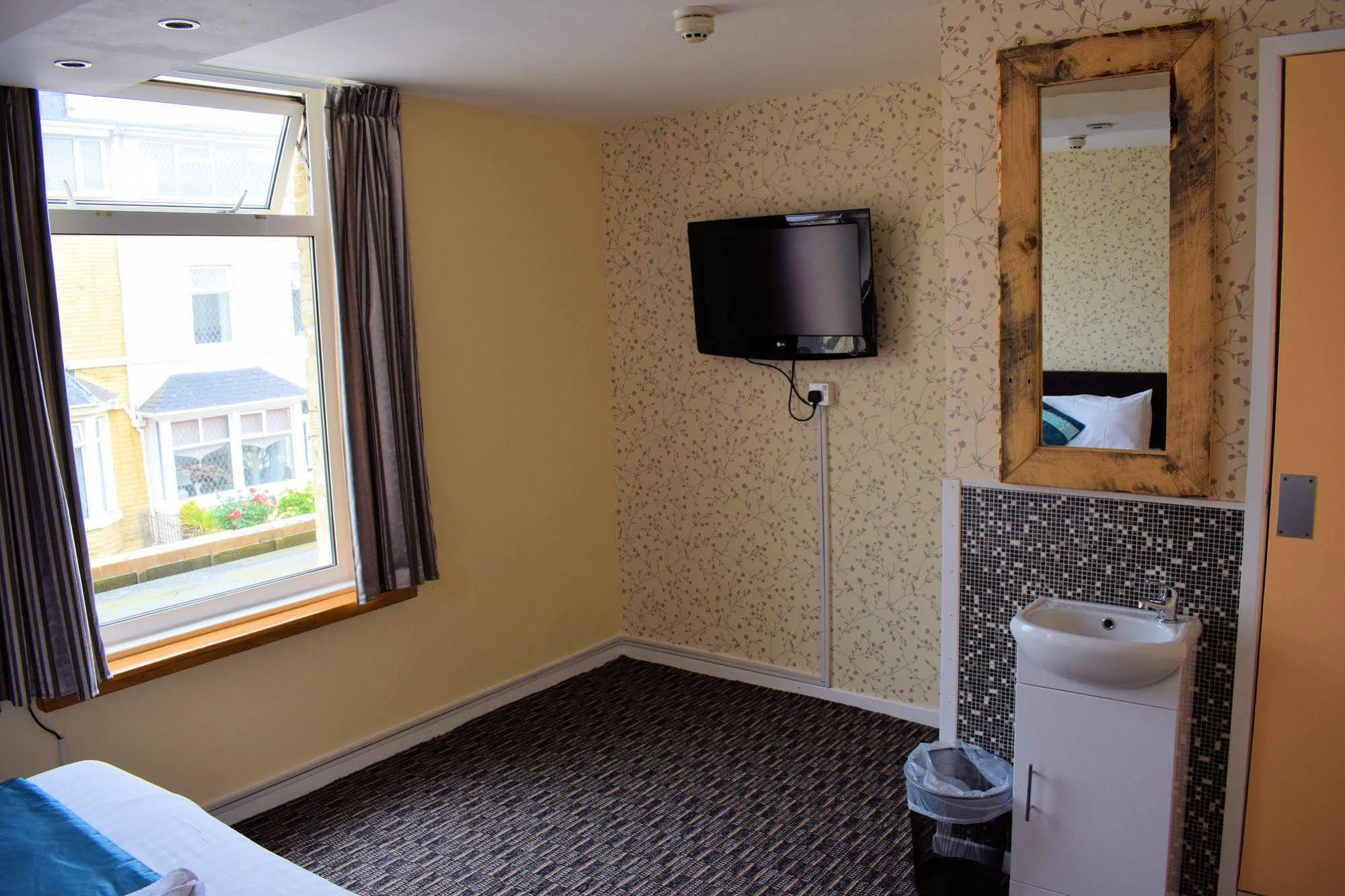 The Clarendon Showtel Blackpool