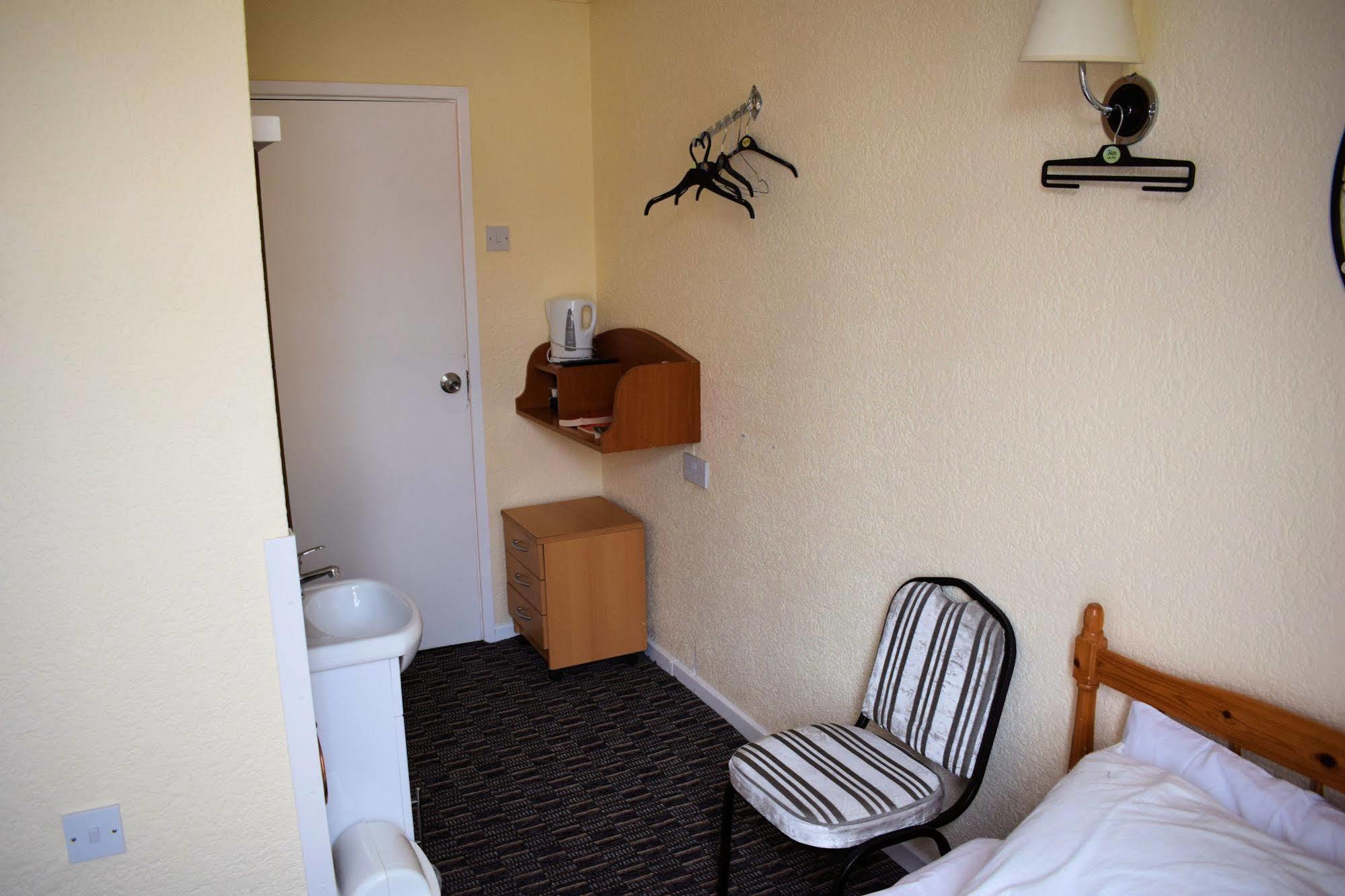 The Clarendon Showtel Hotel
