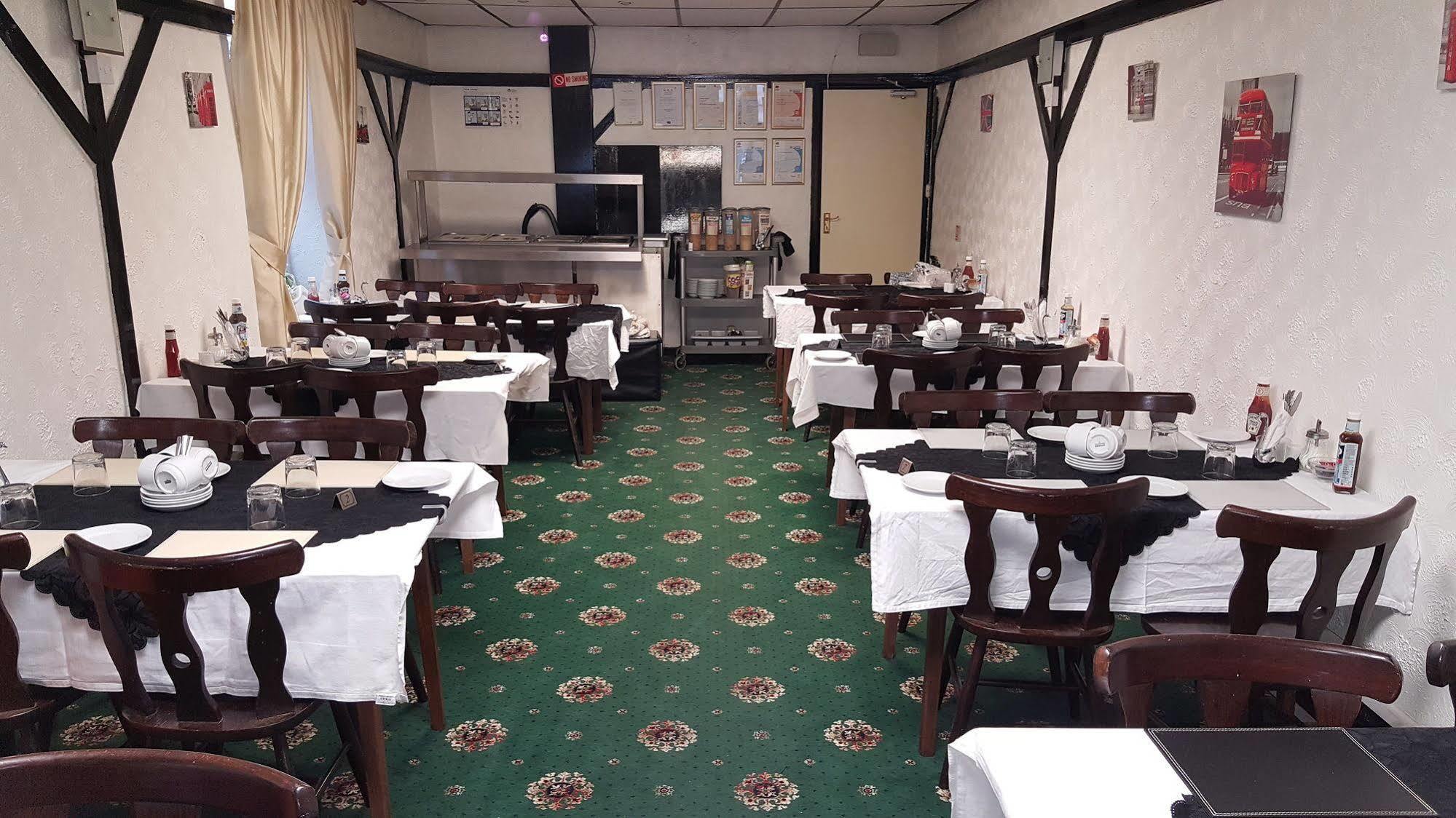 Guest house Darfield Blackpool