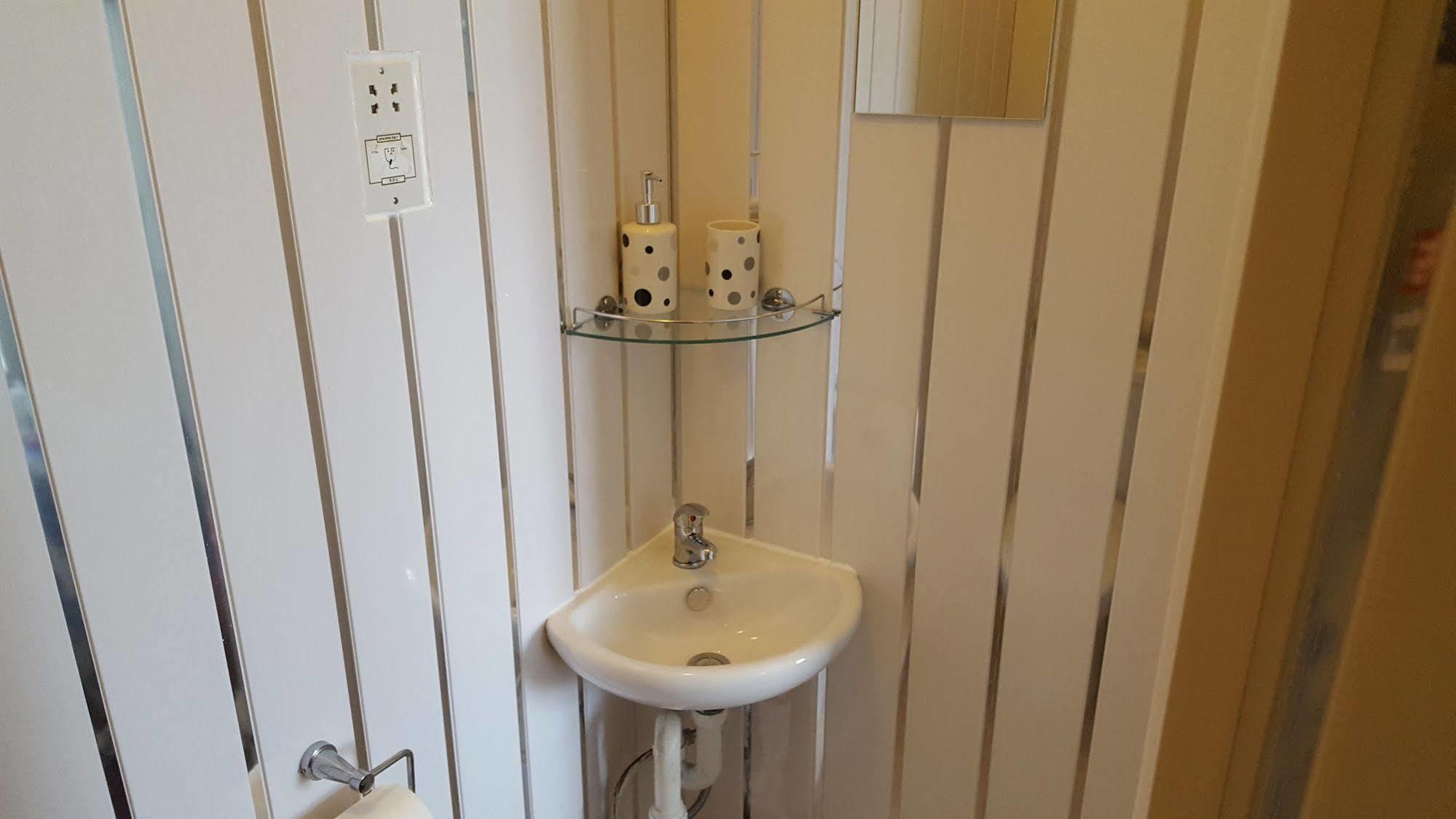 Guest house Darfield 2*