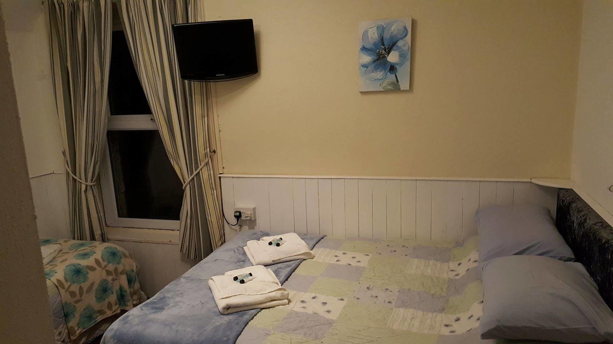 Darfield Guest house Blackpool