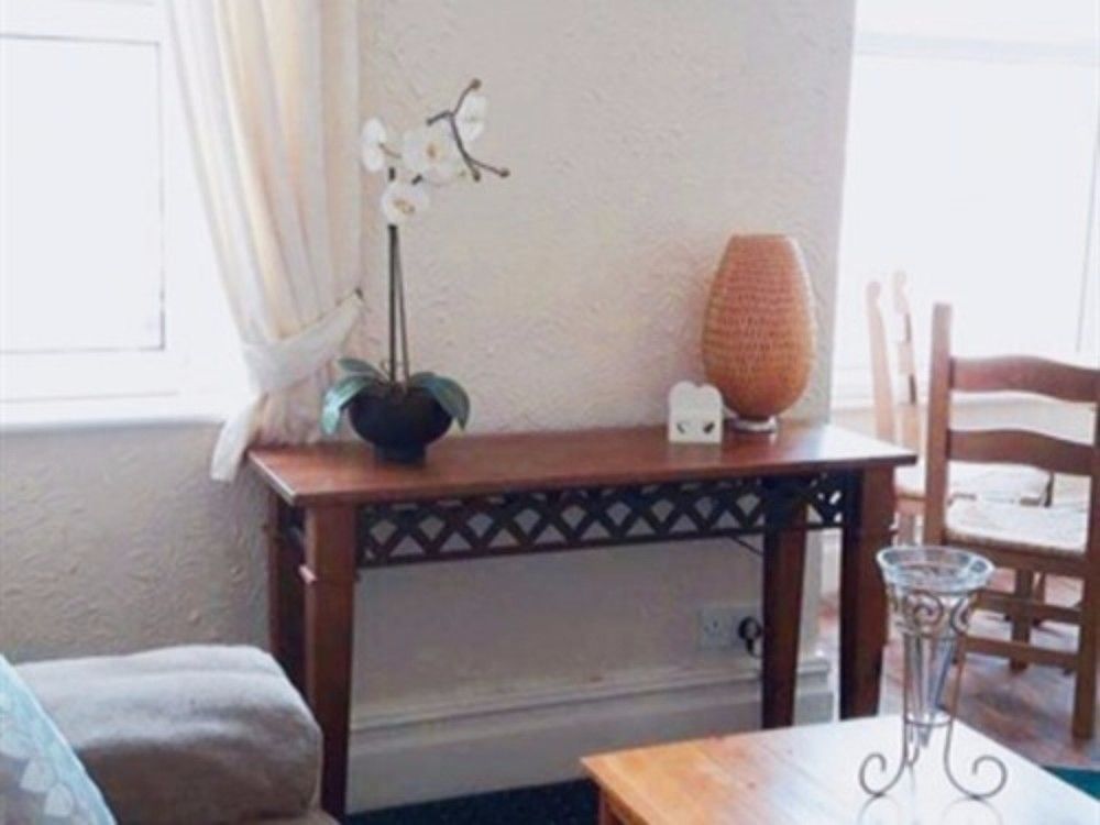 Apartment Bridle