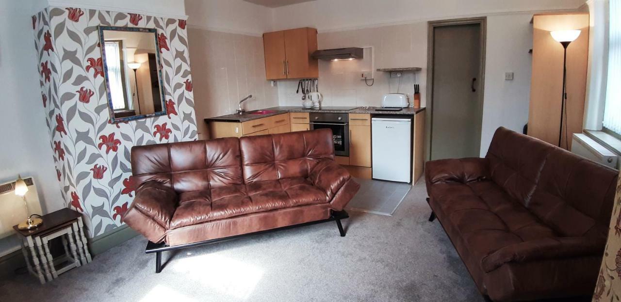 Oakville Apartment *