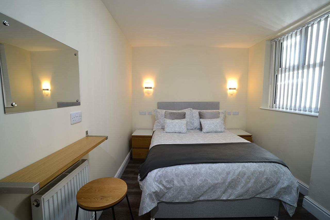 Twelve Apartments Apartment