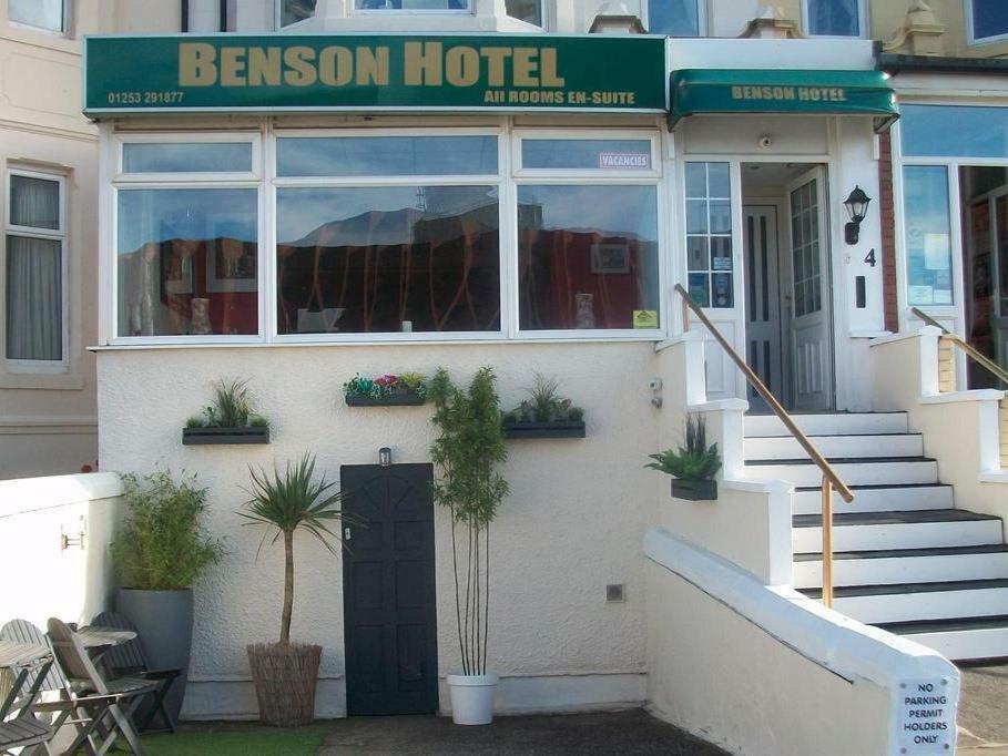 Benson - Small Families & Couples Only 3* Blackpool