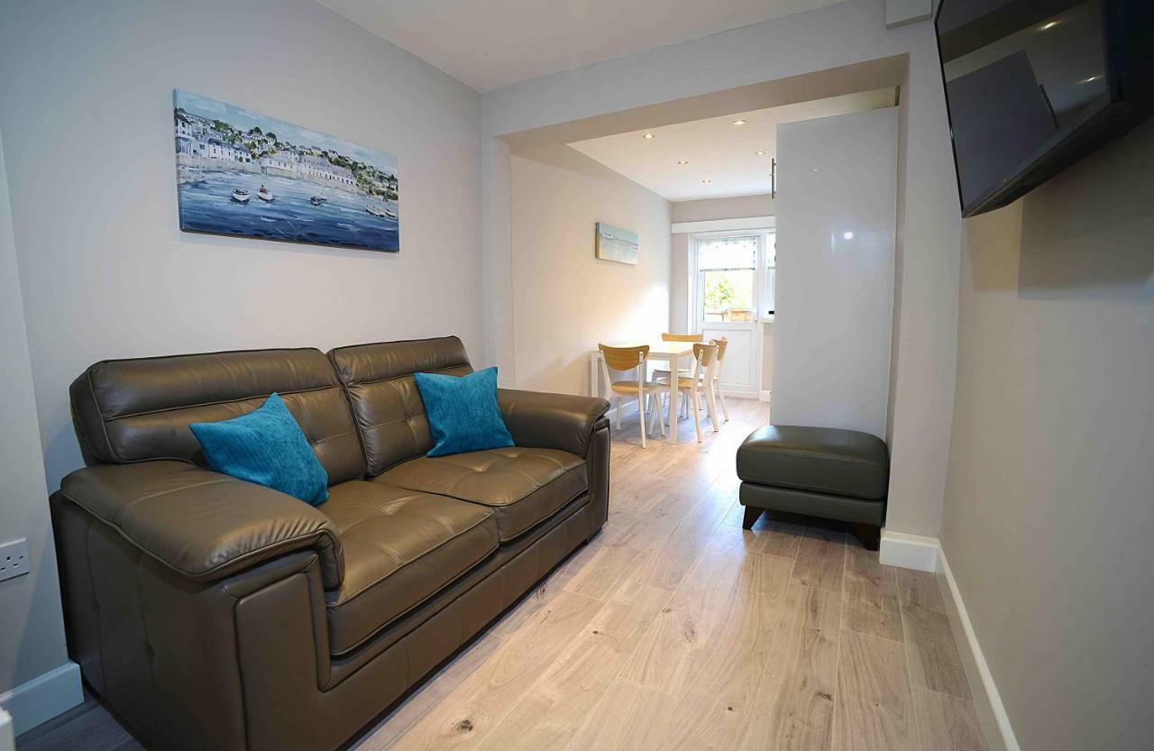 Twelve Apartments *