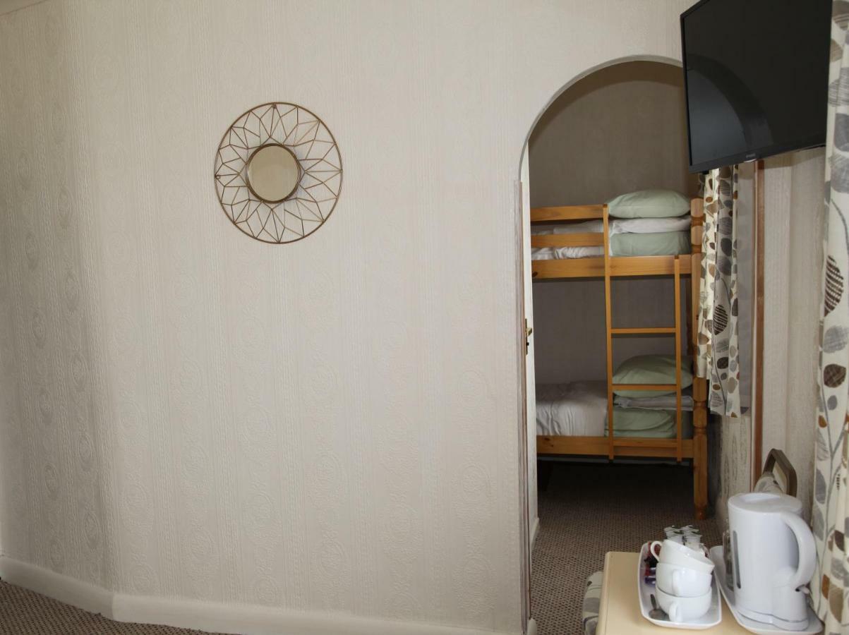 Glenmere Guest house Blackpool