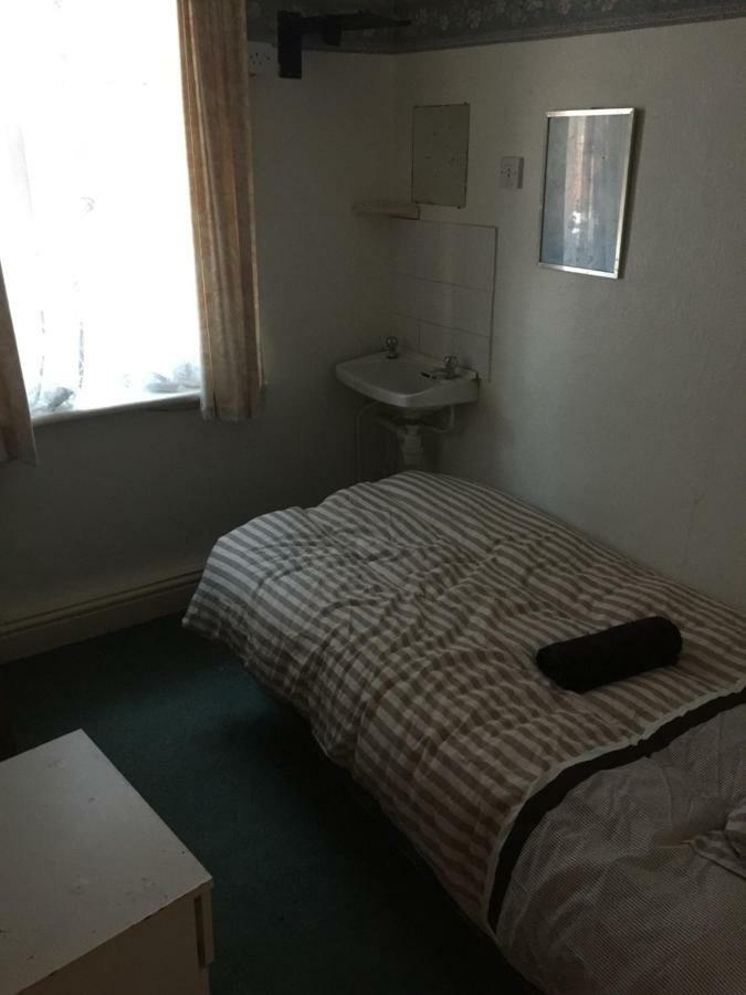 Guest house The Midway *