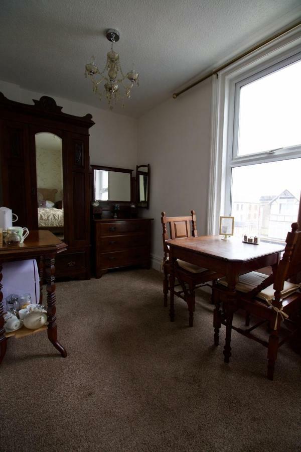 Guest house Barton House