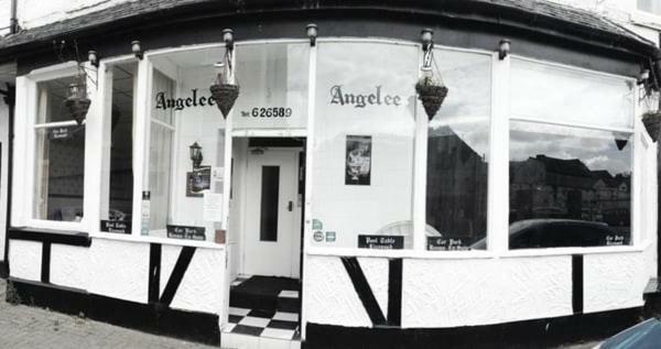 Angelee