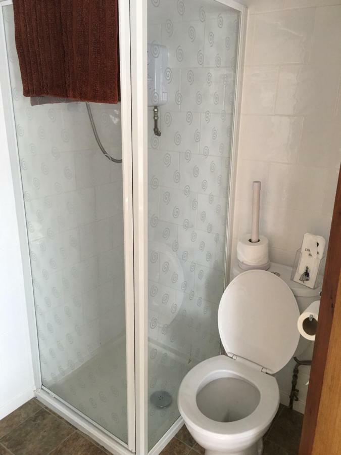Bed & Breakfast Camelot House 3*