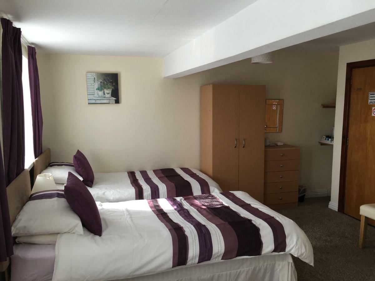 Bed & Breakfast Camelot House